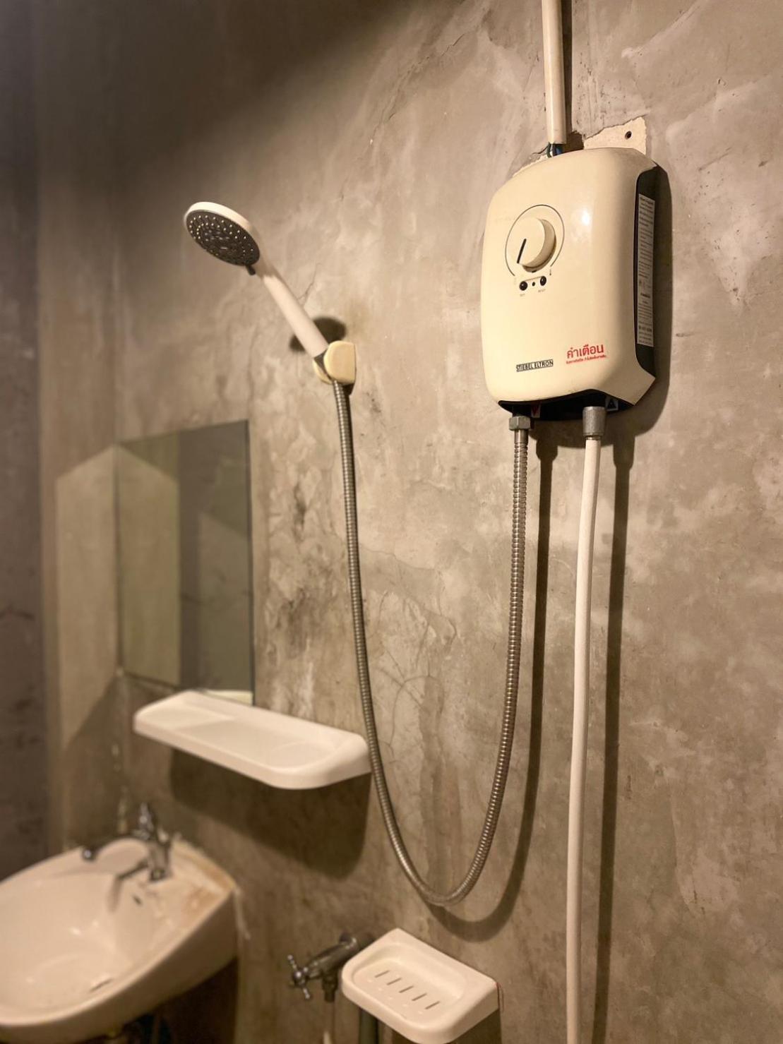 Rhythm Of Life Guesthouse 56 曼谷 外观 照片